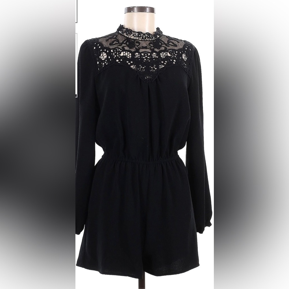 NWT Long Sleeve Shorts Jumper, Black with 2 Pockets, Size XXL